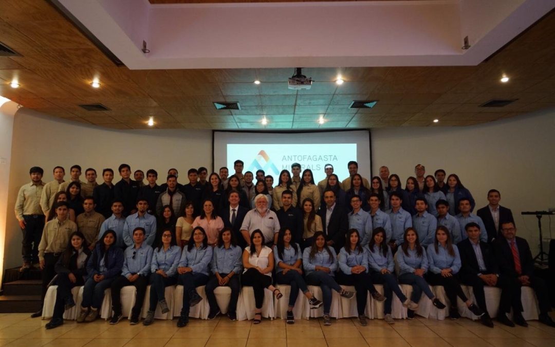 75% de los jóvenes recién ingresados como practicantes en faenas del norte de Antofagasta Minerals pertenece